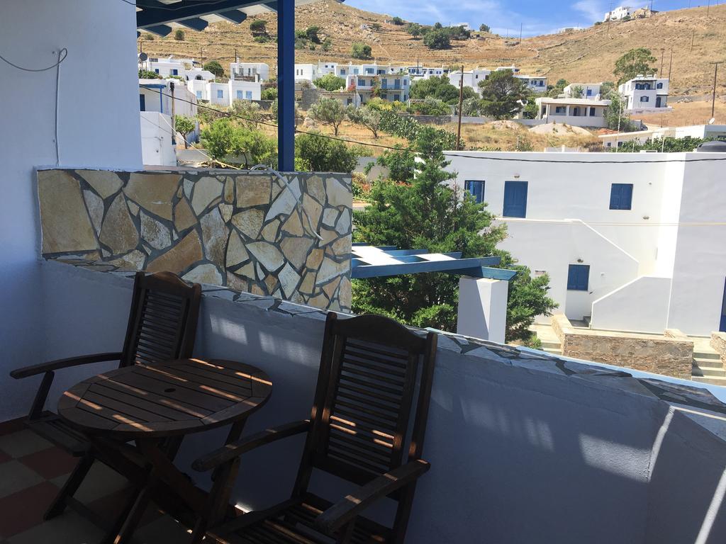 Livadakia Serifos Palace מראה חיצוני תמונה