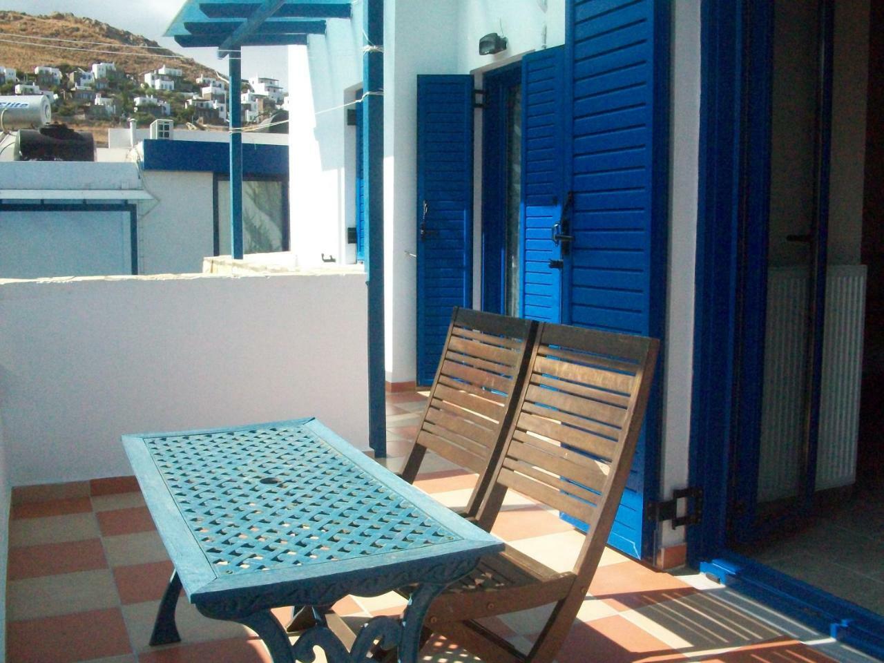 Livadakia Serifos Palace מראה חיצוני תמונה