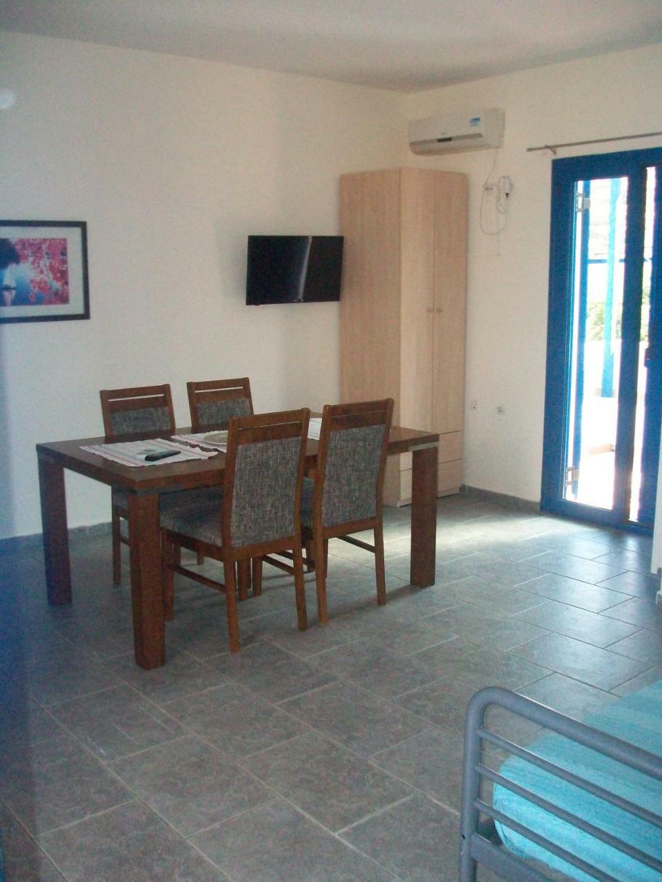 Livadakia Serifos Palace מראה חיצוני תמונה